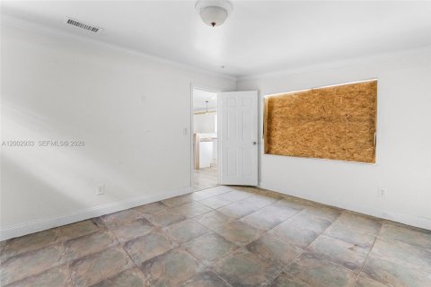 House in Everglades, Florida 4 bedrooms, 162.02 sq.m. № 2068751 - photo 20