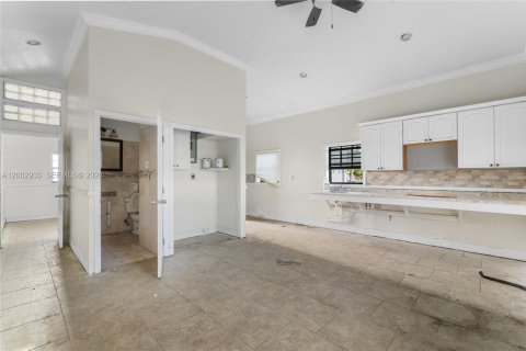 House in Everglades, Florida 4 bedrooms, 162.02 sq.m. № 2068751 - photo 25