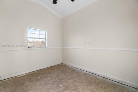 House in Everglades, Florida 4 bedrooms, 162.02 sq.m. № 2068751 - photo 27