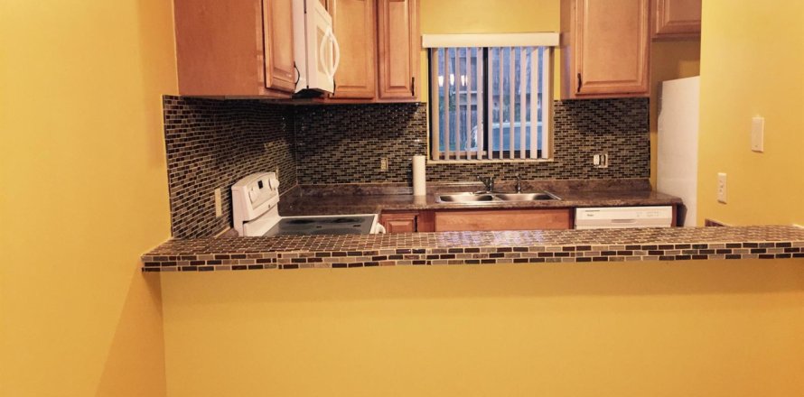 Touwnhouse à West Palm Beach, Floride 2 chambres, 118.17 m2 № 2274575