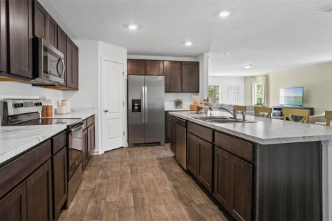 House in Palm Coast, Florida 4 bedrooms, 196.3 sq.m. № 1590328 - photo 9