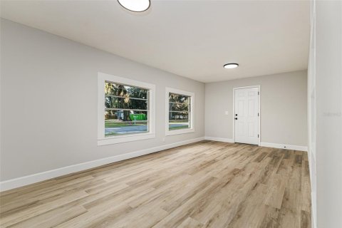 House in Fort Meade, Florida 3 bedrooms, 123.93 sq.m. № 2394290 - photo 13