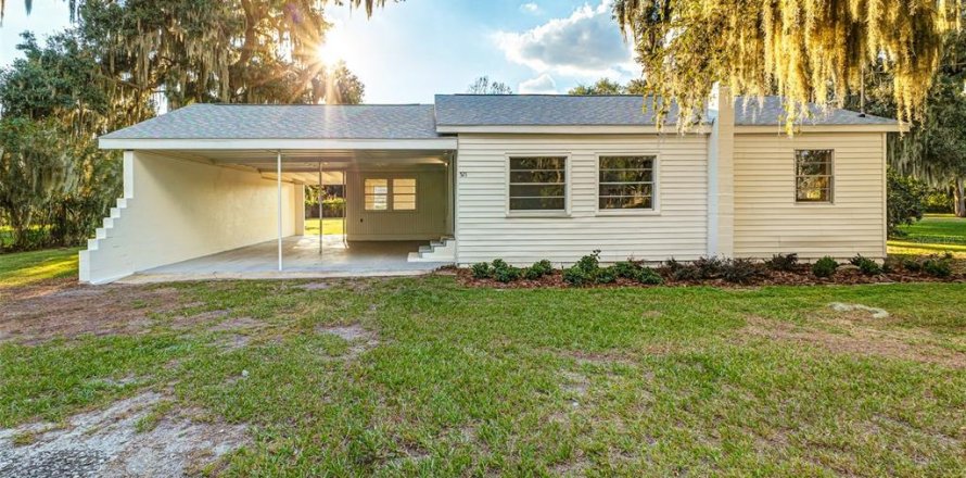 House in Fort Meade, Florida 3 bedrooms, 123.93 sq.m. № 2394290