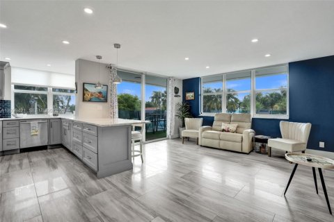 Copropriété à vendre à Pompano Beach, Floride: 2 chambres, 92.9 m2 № 2402145 - photo 6
