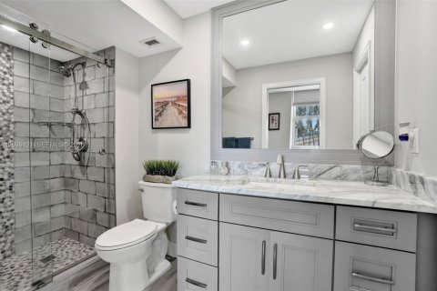 Copropriété à vendre à Pompano Beach, Floride: 2 chambres, 92.9 m2 № 2402145 - photo 13