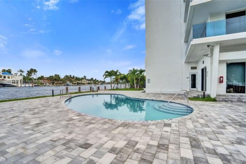 Copropriété à vendre à Pompano Beach, Floride: 2 chambres, 92.9 m2 № 2402145 - photo 21