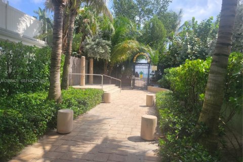Copropriété à vendre à Pompano Beach, Floride: 2 chambres, 92.9 m2 № 2402145 - photo 30