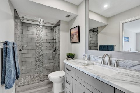 Copropriété à vendre à Pompano Beach, Floride: 2 chambres, 92.9 m2 № 2402145 - photo 14