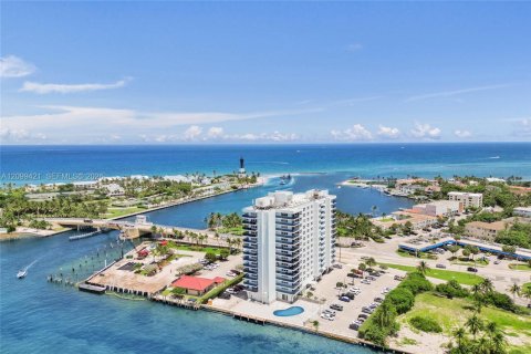 Copropriété à vendre à Pompano Beach, Floride: 2 chambres, 92.9 m2 № 2402145 - photo 7