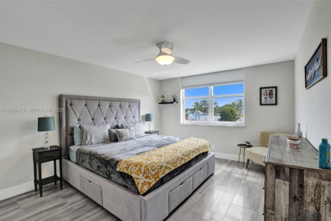 Copropriété à vendre à Pompano Beach, Floride: 2 chambres, 92.9 m2 № 2402145 - photo 12