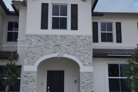 Touwnhouse à Miami, Floride 3 chambres, 139.35 m2 № 2154221