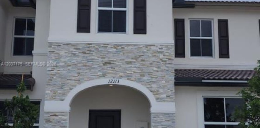 Touwnhouse à Miami, Floride 3 chambres, 139.35 m2 № 2154221