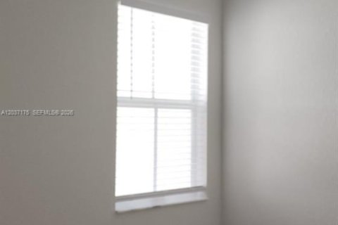 Touwnhouse à vendre à Miami, Floride: 3 chambres, 139.35 m2 № 2154221 - photo 8