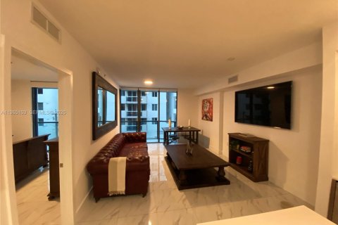 Condominio en alquiler en Miami, Florida, 1 dormitorio, 66.33 m2 № 2026488 - foto 10