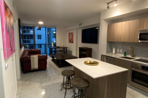 Condominio en alquiler en Miami, Florida, 1 dormitorio, 66.33 m2 № 2026488 - foto 4
