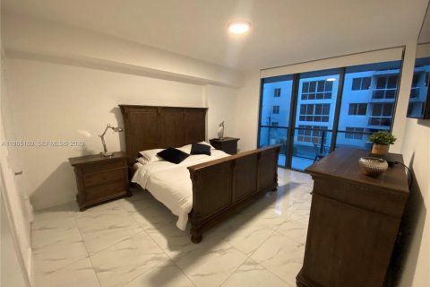 Condominio en alquiler en Miami, Florida, 1 dormitorio, 66.33 m2 № 2026488 - foto 12