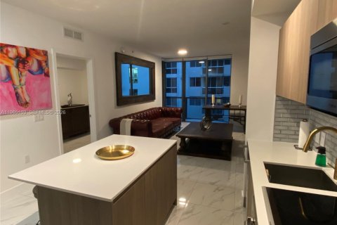 Condominio en alquiler en Miami, Florida, 1 dormitorio, 66.33 m2 № 2026488 - foto 5