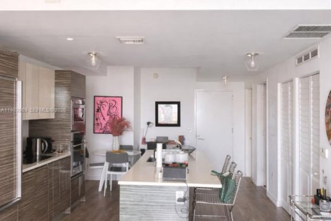 Снять в аренду кондоминиум в Майами, Флорида 2 спальни, 101.73м2, № 2047984 - фото 4