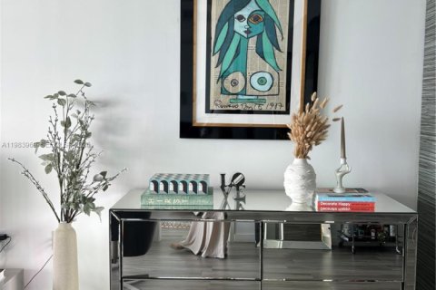 Снять в аренду кондоминиум в Майами, Флорида 2 спальни, 101.73м2, № 2047984 - фото 6