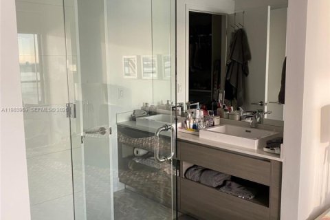 Снять в аренду кондоминиум в Майами, Флорида 2 спальни, 101.73м2, № 2047984 - фото 10