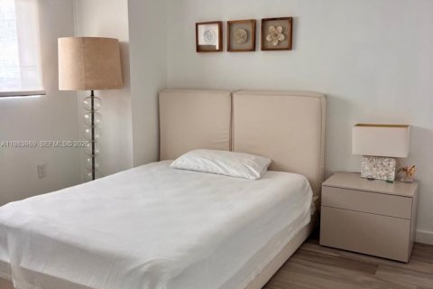 Снять в аренду кондоминиум в Майами, Флорида 2 спальни, 101.73м2, № 2047984 - фото 12