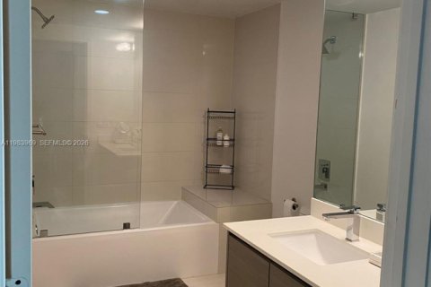 Снять в аренду кондоминиум в Майами, Флорида 2 спальни, 101.73м2, № 2047984 - фото 13