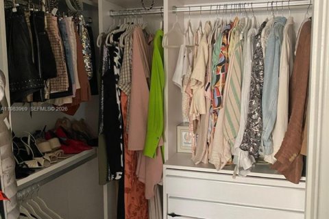 Снять в аренду кондоминиум в Майами, Флорида 2 спальни, 101.73м2, № 2047984 - фото 9