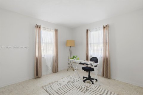 House in Deltona, Florida 3 bedrooms, 138.42 sq.m. № 2048029 - photo 19