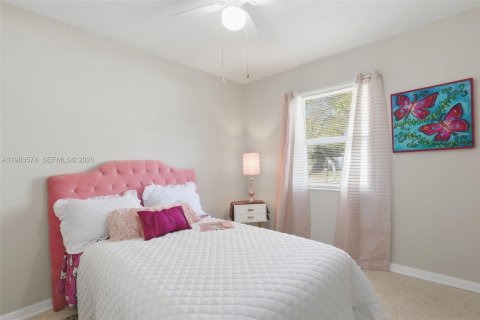 House in Deltona, Florida 3 bedrooms, 138.42 sq.m. № 2048029 - photo 21