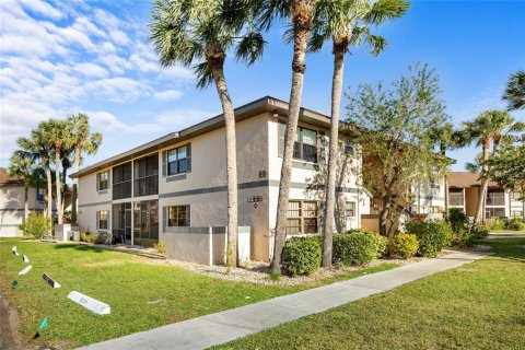 Condominio en venta en Port Charlotte, Florida, 2 dormitorios, 83.52 m2 № 1718334 - foto 2