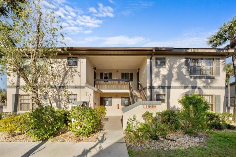 Condominio en venta en Port Charlotte, Florida, 2 dormitorios, 83.52 m2 № 1718334 - foto 1