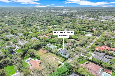 Casa en venta en Pinecrest, Florida, 5 dormitorios, 382.66 m2 № 1983796 - foto 4