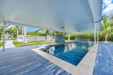 Casa en venta en Pinecrest, Florida, 5 dormitorios, 382.66 m2 № 1983796 - foto 16