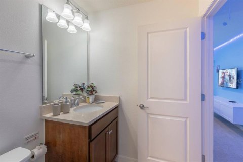 Townhouse in Davenport, Florida 5 bedrooms, 212.1 sq.m. № 1722609 - photo 30