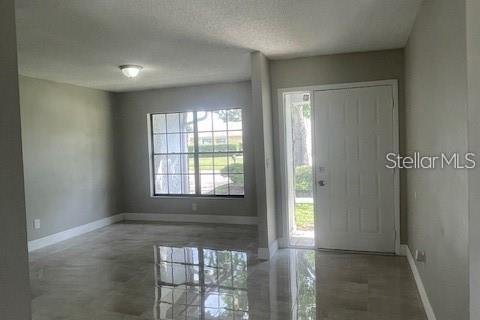 Villa ou maison à louer à Tampa, Floride: 4 chambres, 180.23 m2 № 2117537 - photo 11