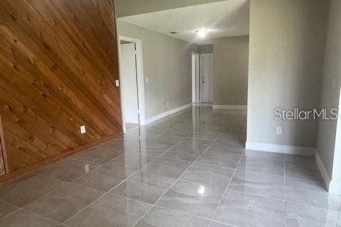Villa ou maison à louer à Tampa, Floride: 4 chambres, 180.23 m2 № 2117537 - photo 12