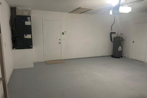 Villa ou maison à louer à Tampa, Floride: 4 chambres, 180.23 m2 № 2117537 - photo 5