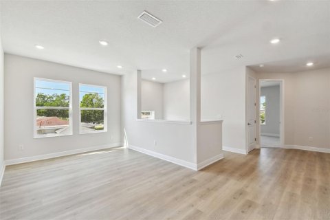 Villa ou maison à vendre à Tampa, Floride: 4 chambres, 276.29 m2 № 1837654 - photo 9
