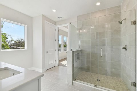 Casa en venta en Tampa, Florida, 4 dormitorios, 276.29 m2 № 1837654 - foto 18