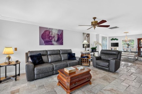 Condo in Stuart, Florida, 2 bedrooms № 2265385 - photo 13