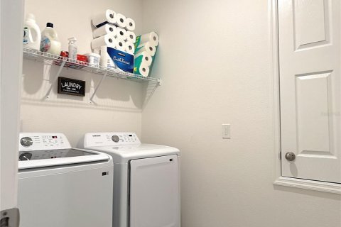 Casa en alquiler en Haines City, Florida, 3 dormitorios, 142.23 m2 № 1885285 - foto 5