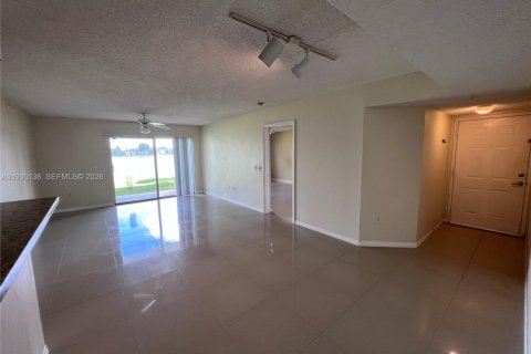 Apartment in Coconut Creek, Florida 2 bedrooms, 115.76 sq.m. № 1997461 - photo 4