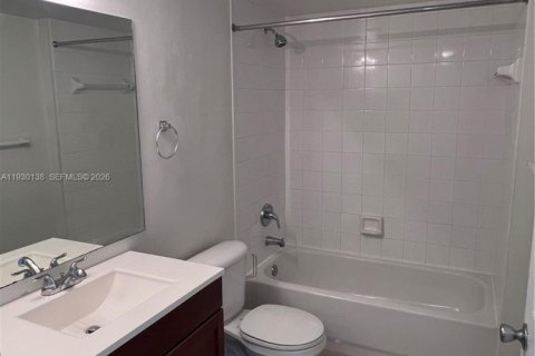 Apartment in Coconut Creek, Florida 2 bedrooms, 115.76 sq.m. № 1997461 - photo 12