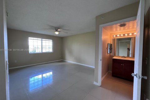 Apartment in Coconut Creek, Florida 2 bedrooms, 115.76 sq.m. № 1997461 - photo 6