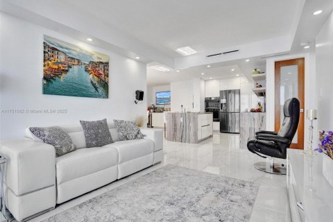 Condominio en venta en Hollywood, Florida, 2 dormitorios, 113.15 m2 № 1936295 - foto 17