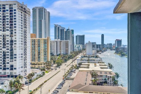 Condominio en venta en Hollywood, Florida, 2 dormitorios, 113.15 m2 № 1936295 - foto 22