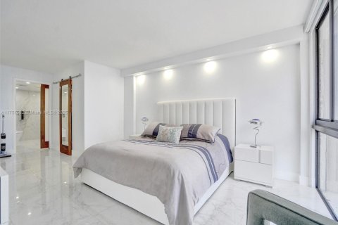 Condominio en venta en Hollywood, Florida, 2 dormitorios, 113.15 m2 № 1936295 - foto 16