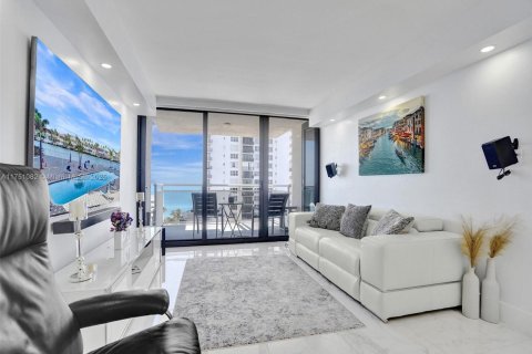 Condominio en venta en Hollywood, Florida, 2 dormitorios, 113.15 m2 № 1936295 - foto 11