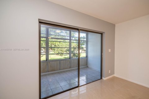 Condo in Davie, Florida, 2 bedrooms  № 2027187 - photo 19