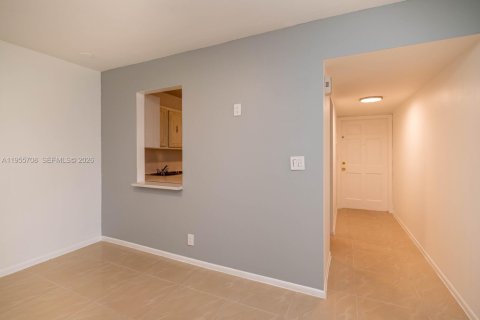 Condo in Davie, Florida, 2 bedrooms  № 2027187 - photo 12
